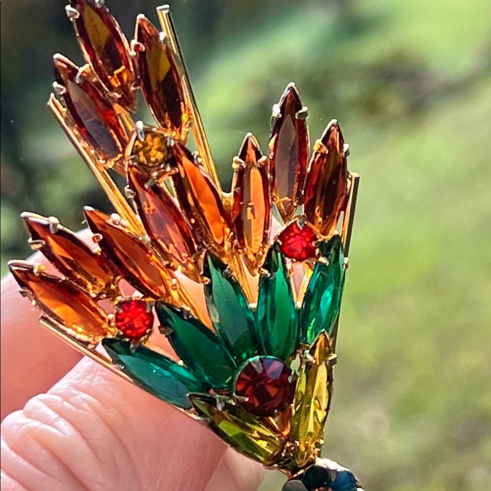 Vintage Juliana or Juliana Style Broach